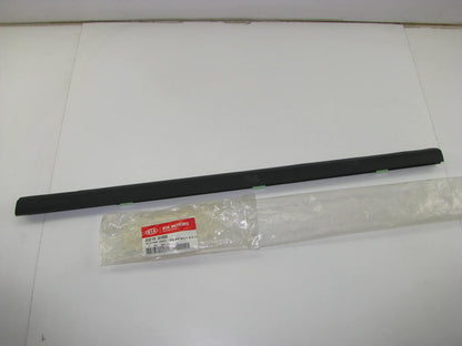 NEW - OEM Genuine Rear Left Door Window Weatherstrip Belt Seal For 03-06 Sorento