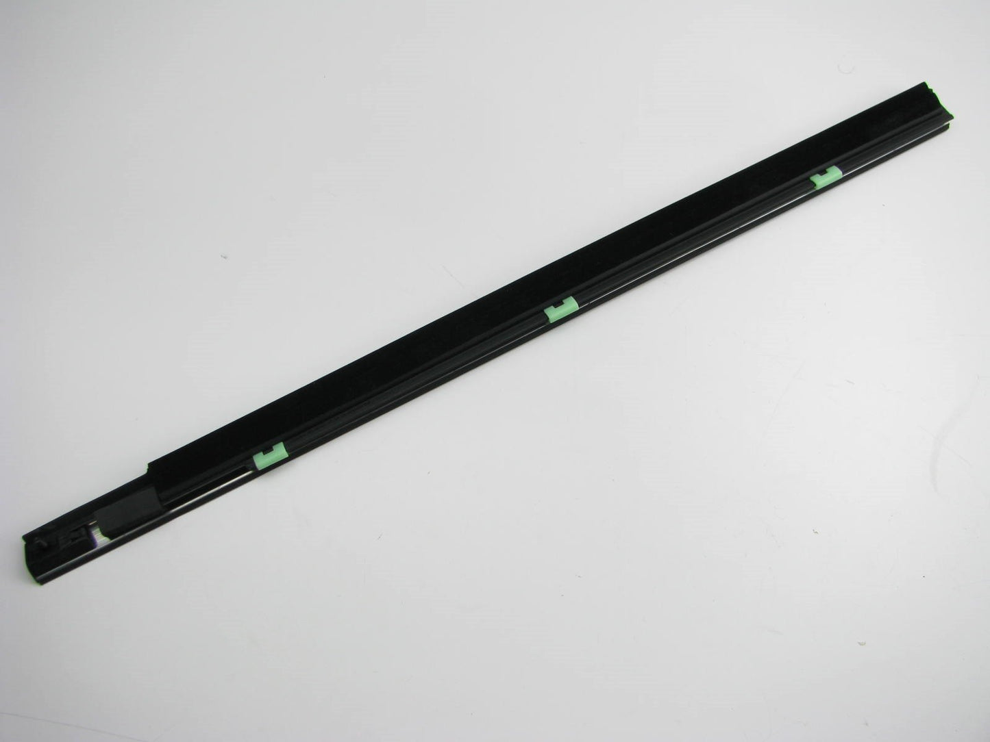 Rear Left (Driver Rear) Door Window Belt Weather Strip OEM For 07-09 Kia Sorento