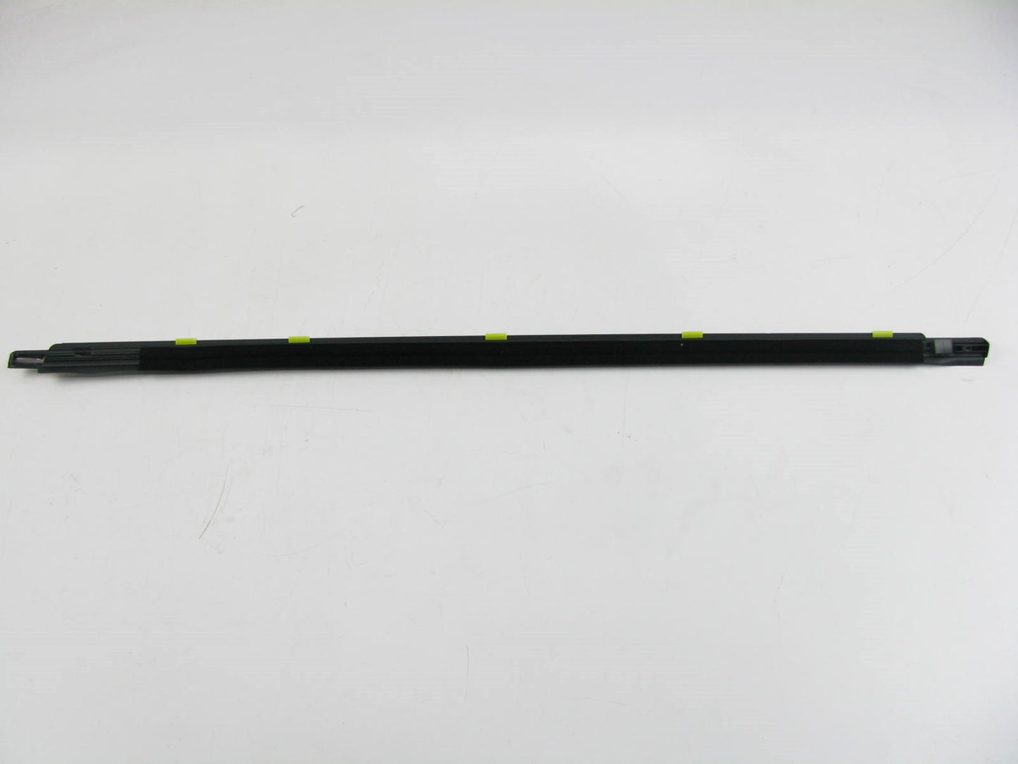 New OEM Rear Right Side Door Outer Weatherstrip Seal For 01-06 Optima 832203C000