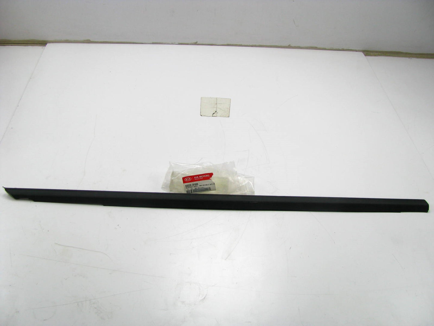 NEW REAR RIGHT Door Belt Window Weatherstrip Seal OEM For 2004-2009 Amanti