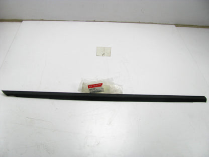 NEW REAR RIGHT Door Belt Window Weatherstrip Seal OEM For 2004-2009 Amanti