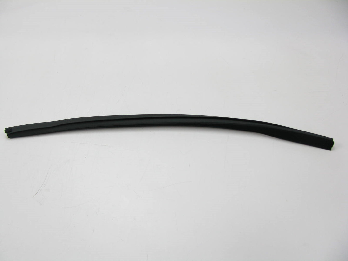 New Rear Left Side Door Interior Belt Weatherstrip Seal For 11-15 Kia Sorento
