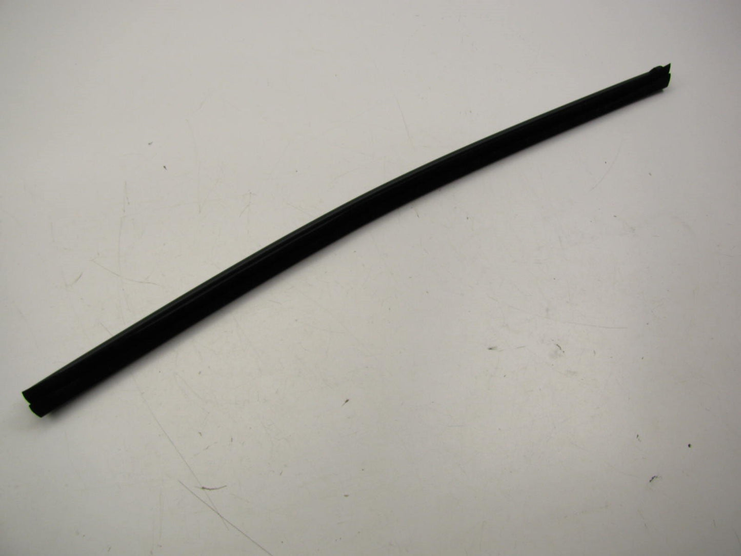 NEW GENUINE REAR LEFT Door Belt Weatherstrip Seal OEM For 14-17 Soul 83231B2000