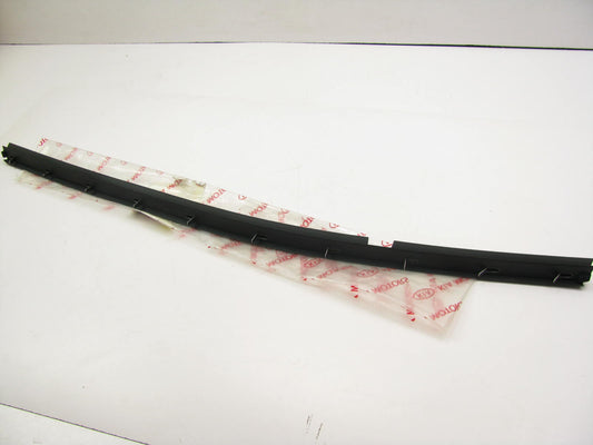 NEW GENUINE REAR RIGHT Door Window Weatherstrip Belt Seal OEM For 06-10 Optima
