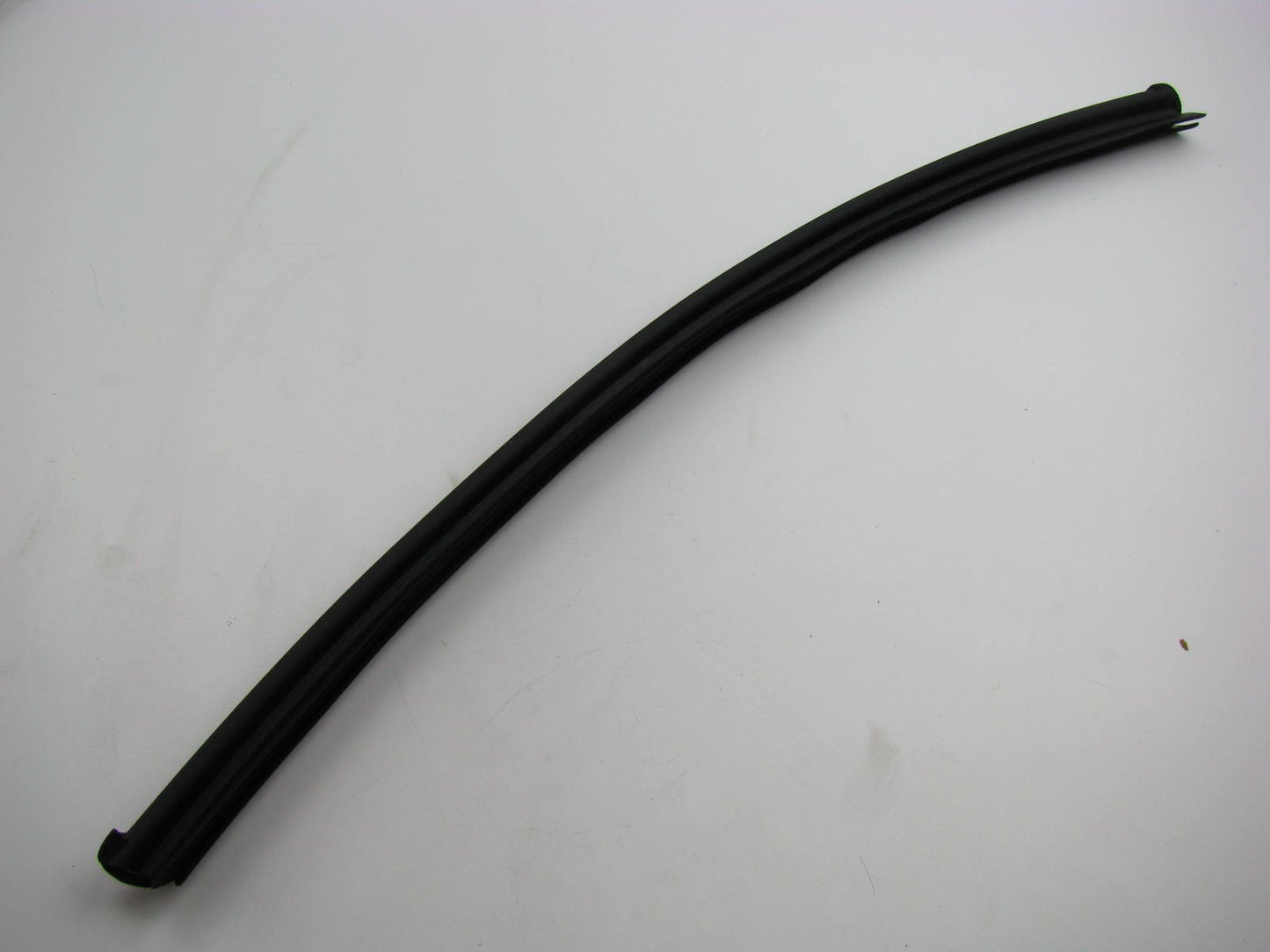 New OEM Rear Right Side Inner Door Belt Weatherstrip Seal For 11-16 Optima