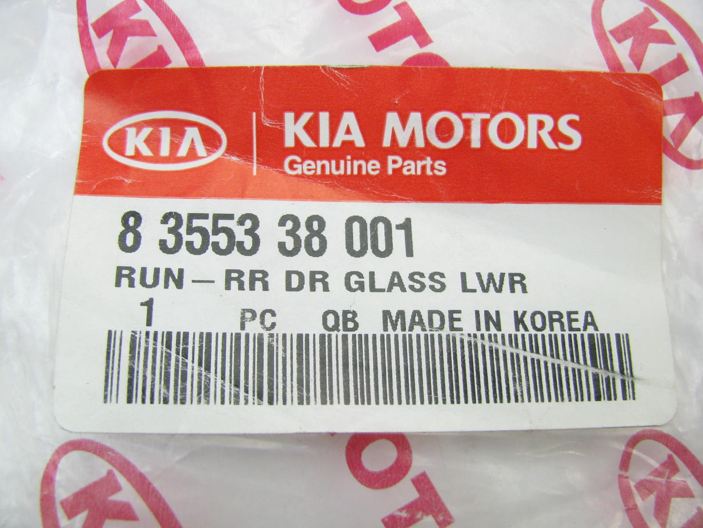 New OEM Rear Door Window Glass Lower Run Weatherstrip Seal For 01-05 Kia Optima
