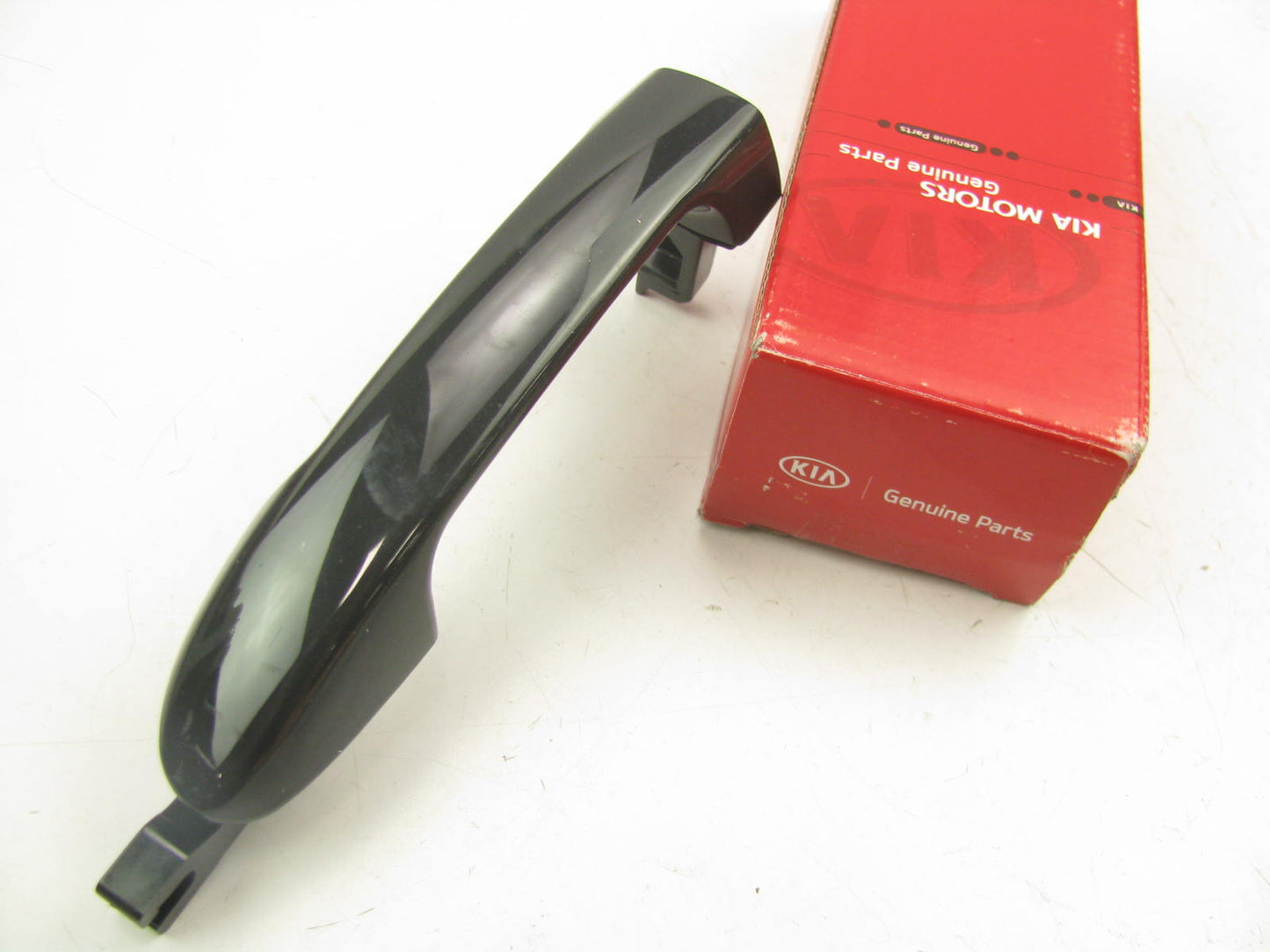 NEW GENUINE REAR LEFT Outside Exterior Door Handle OEM For 2004-3009 Kia Spectra
