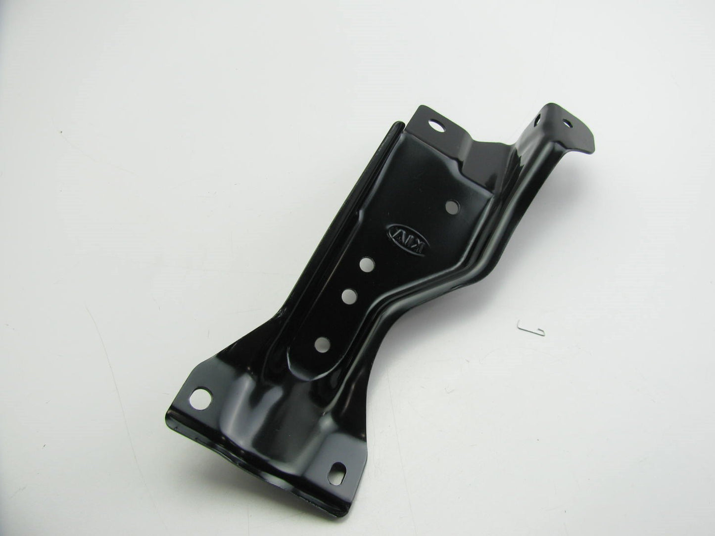 New OEM Radiator Support Center Stay For 03-09 Sorento 841513E000
