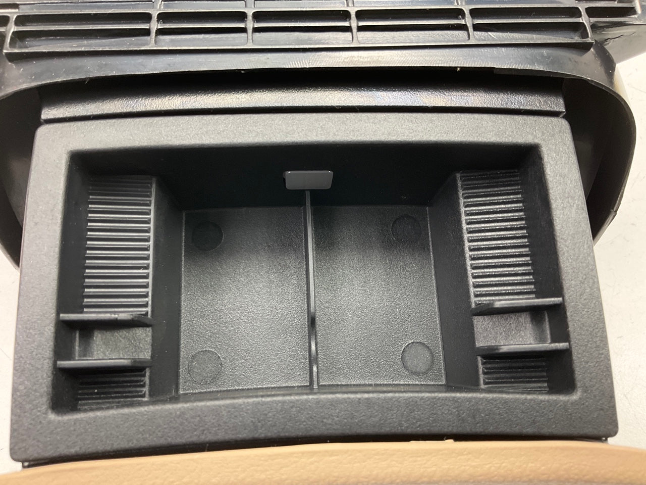 NEW Beige Ash Tray Ashtray Pocket OEM For 2007-2011 Kia Rondo 845501D050RU