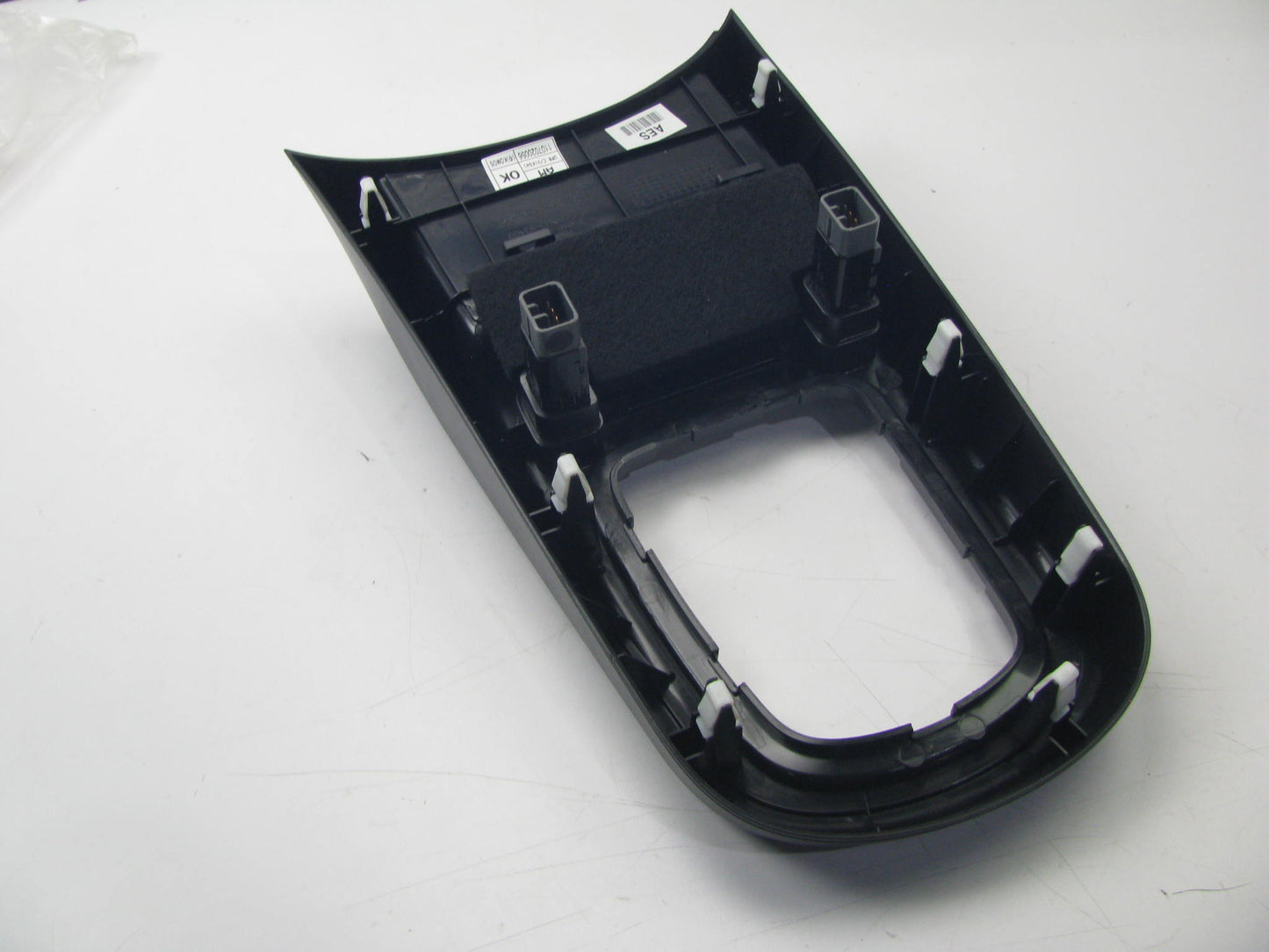 NEW Upper Center Console Shift Cover Bezel OEM For 2010-2011 Kia Soul 846512K530