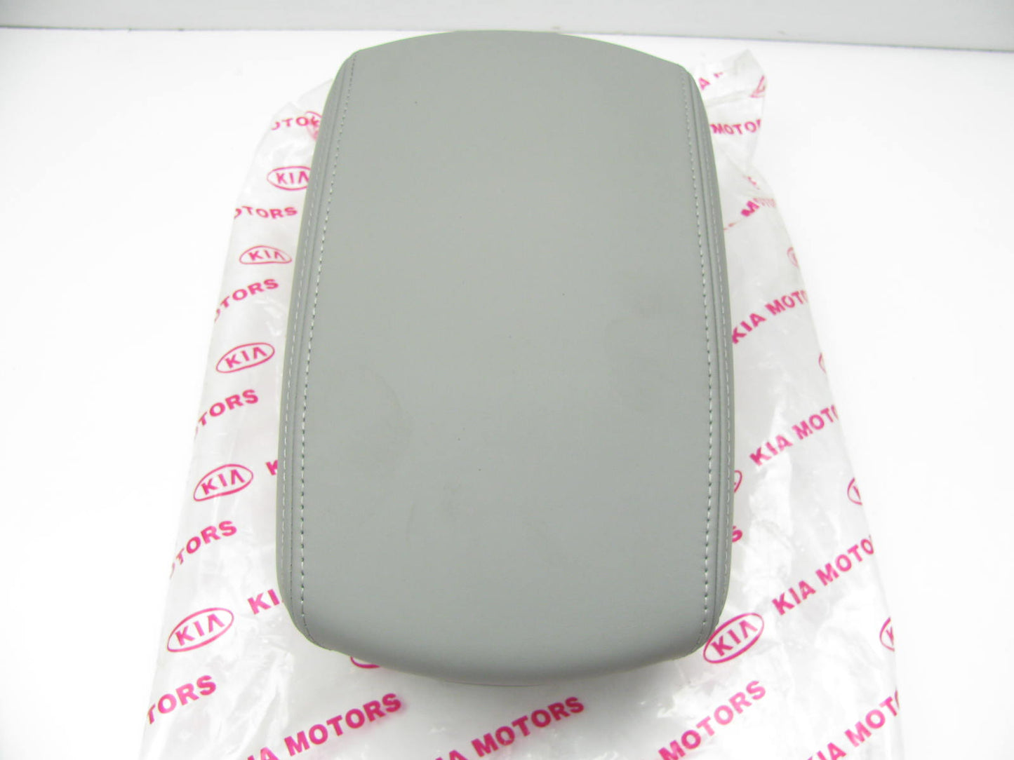 NEW GENUINE Console Armrest OEM For 2006 Kia Optima 846602G3504F