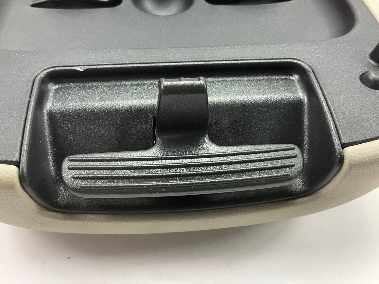 NEW Front Center Console Armrest Arm Rest Lid, Gray For 2016-2020 Kia Sorento