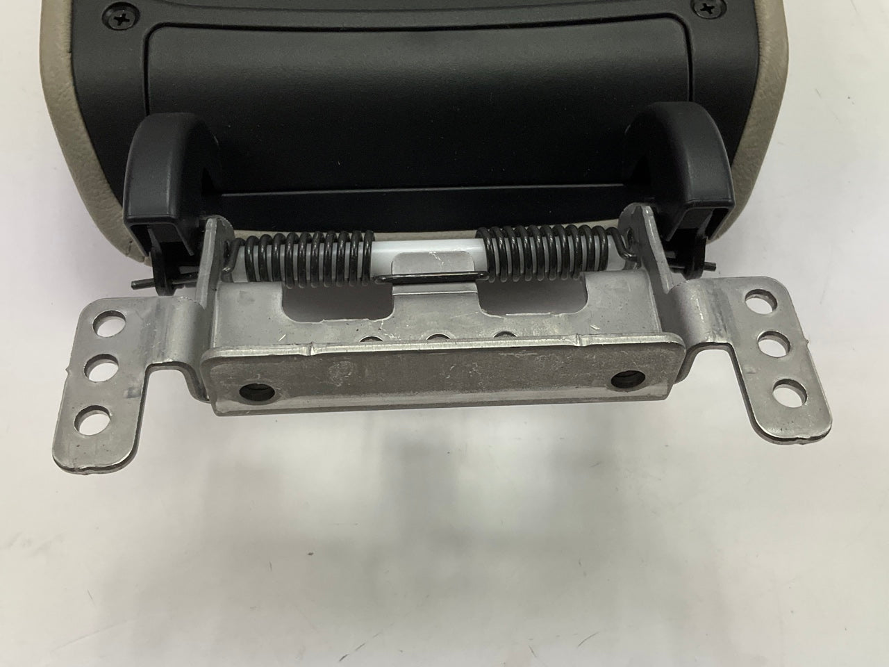 NEW Front Center Console Armrest Arm Rest Lid, Gray For 2016-2020 Kia Sorento