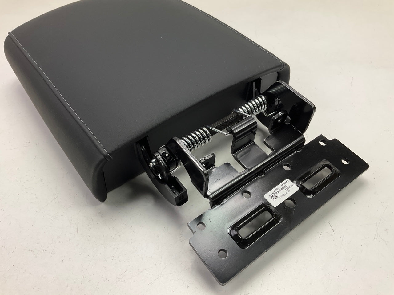 NEW Front Center Console Arm Rest Lid, Black For 2020-24 Telluride 84660S9000WK