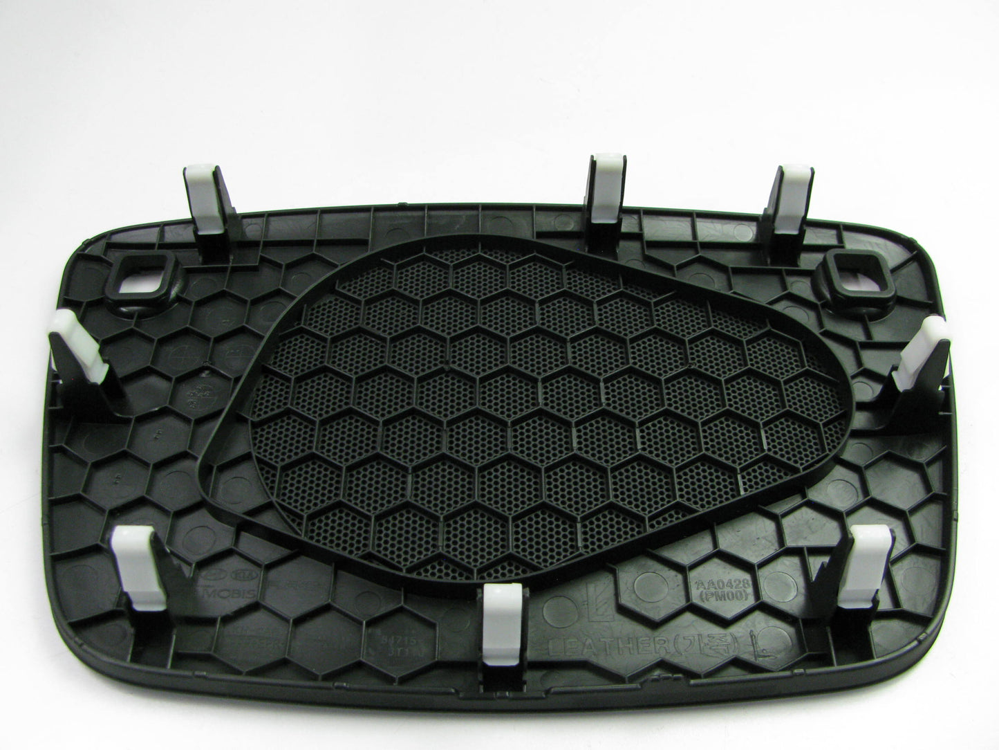 NEW Center Dash Speaker Grille Cover, Black, OEM For 15-17 Kia K900 847153T100WK