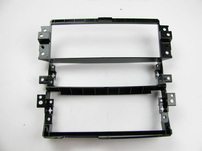 NEW - OEM Center Dash Board Radio AC Trim Bezel For 2003-06 Sorento 847413E000