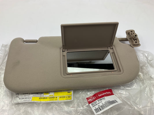 Right Passengers Beige Sun Visor OEM For 09-10 Sportage W/ Sunroof 852011F091EZ