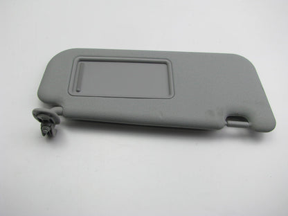 NEW GENUINE Right Passengers Sun Visor OEM For 2012-14 Kia Rio W/SUNROOF ONLY