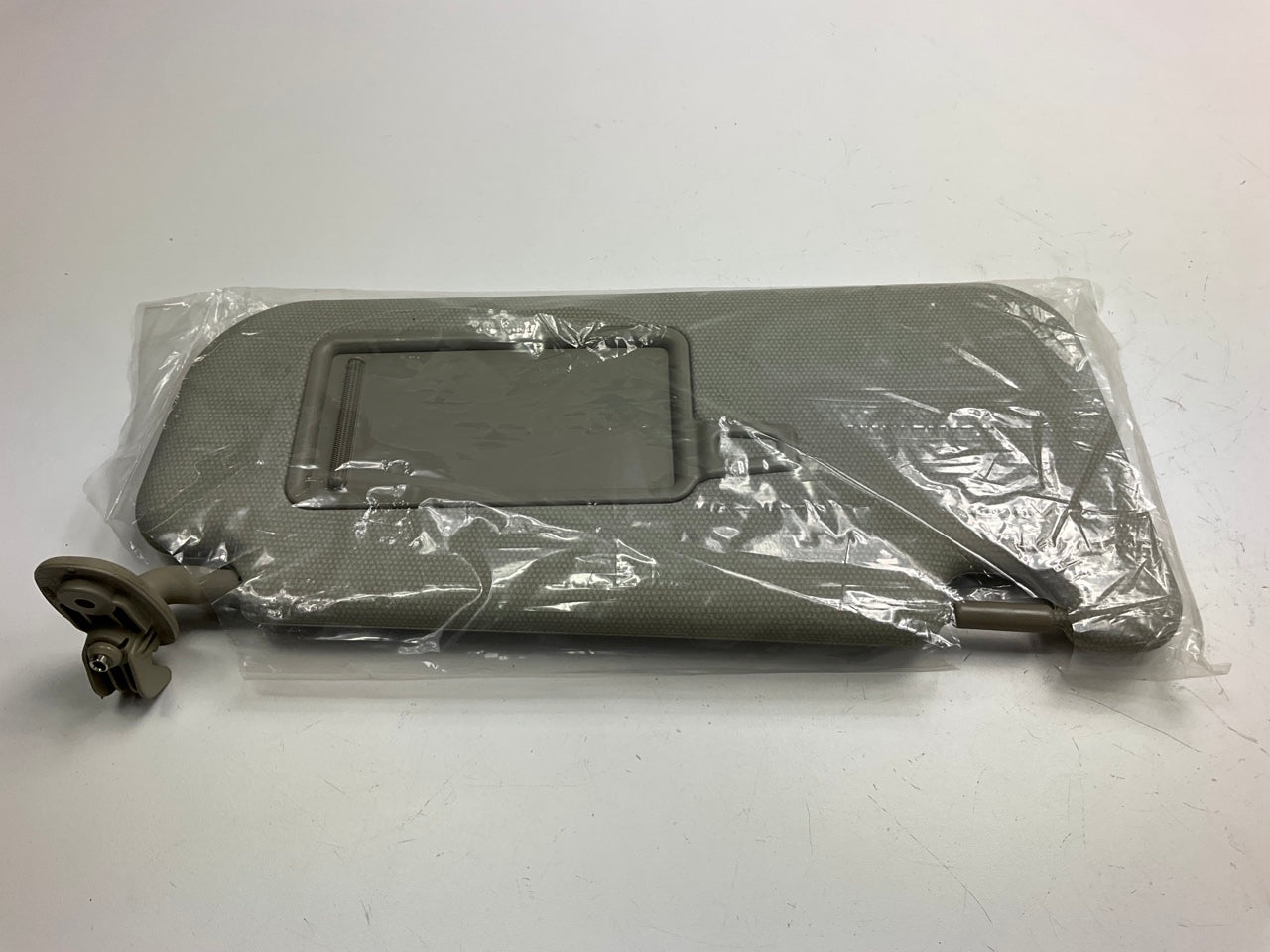 NEW Right Passengers Side Sun Visor OEM For 2012-2017 Kia Rio 852021W901DCMQK