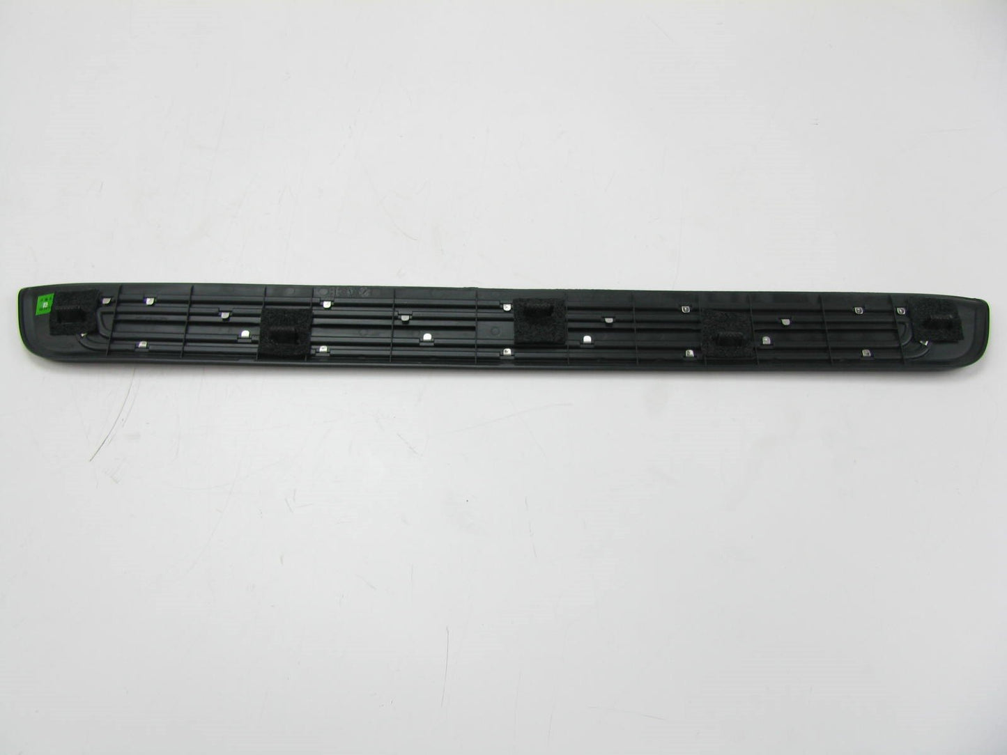 New Front Left Side Door Sill Scuff Plate Trim Black For 2015-2016 Kia K900