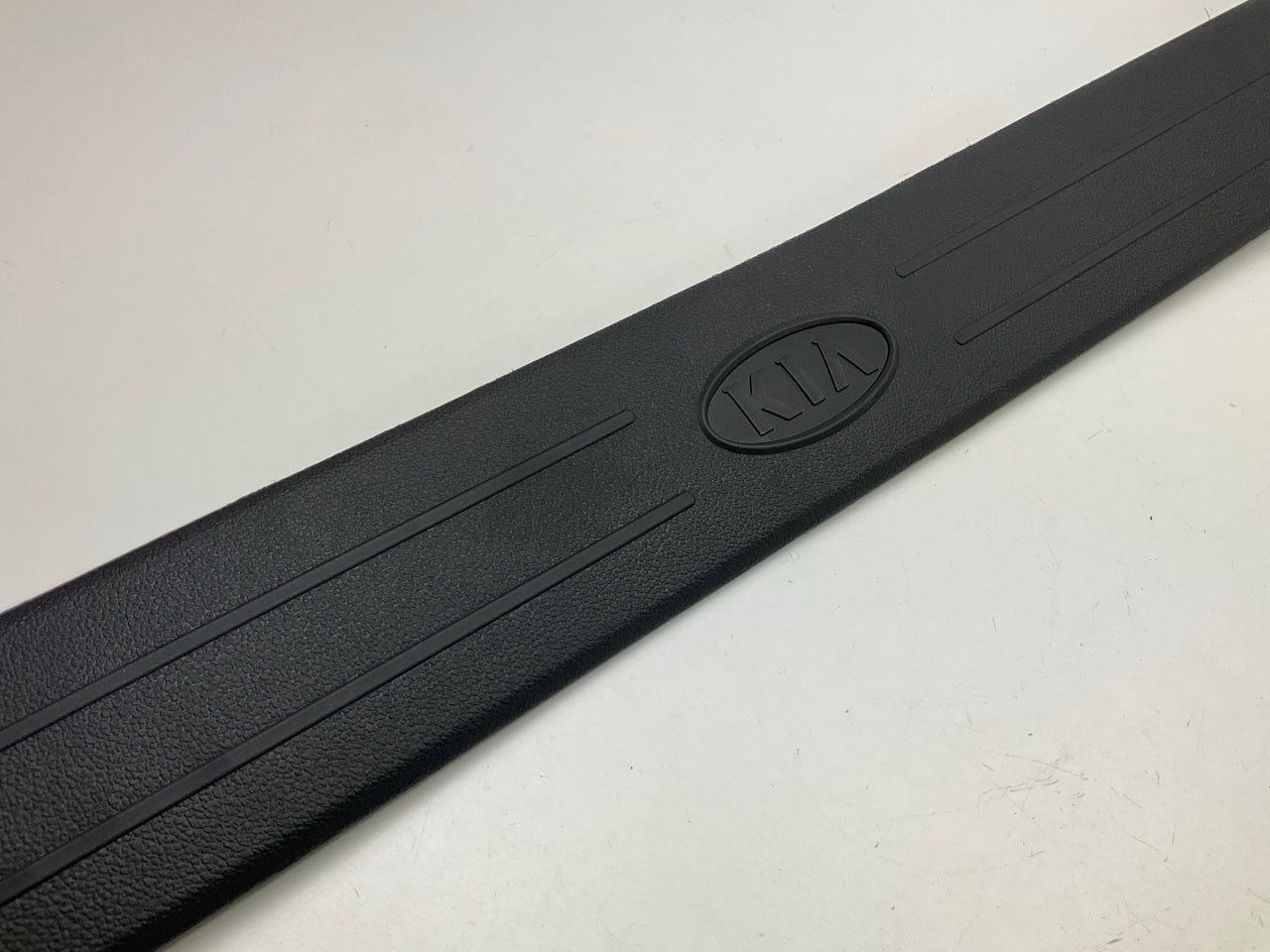 NEW Front Left Drivers Side Door Sill Plate OEM For 2010-2013 Kia Forte Koup