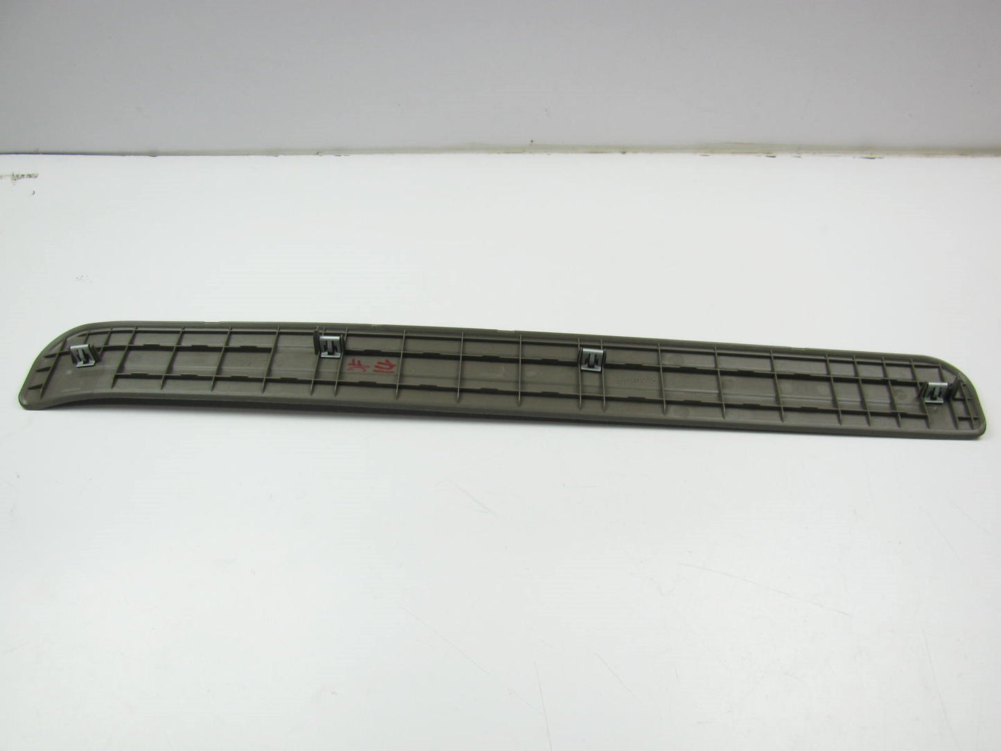 NEW GENUINE FRONT LEFT Door Sill Scuff Plate Cover OEM For 09-14 Sedona