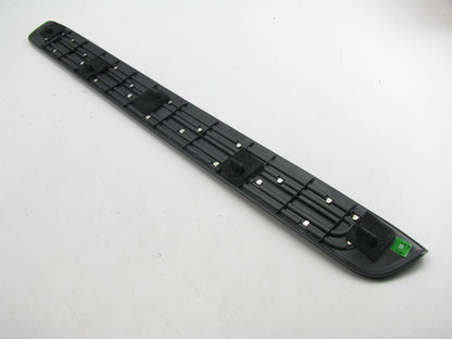 New FRONT RIGHT Door Sill Step Scuff Plate OEM For 2015-2017 K900 858833T000WK