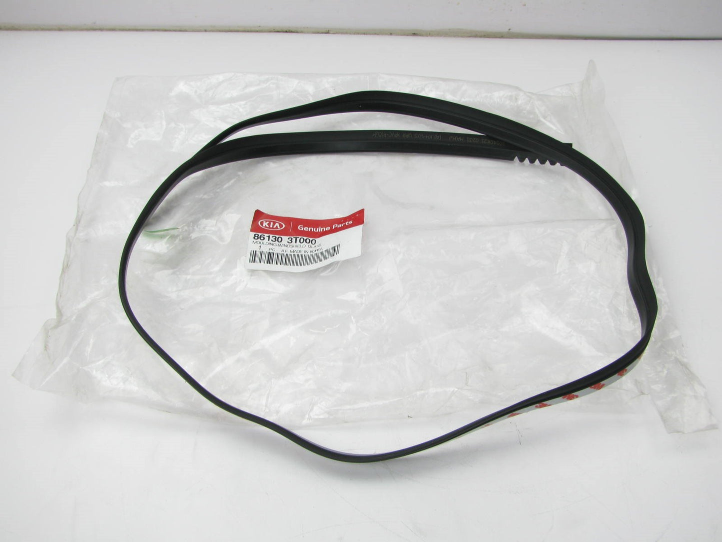 NEW GENUINE Windshield Weatherstrip Moulding Seal Strip OEM For 2015-17 Kia K900