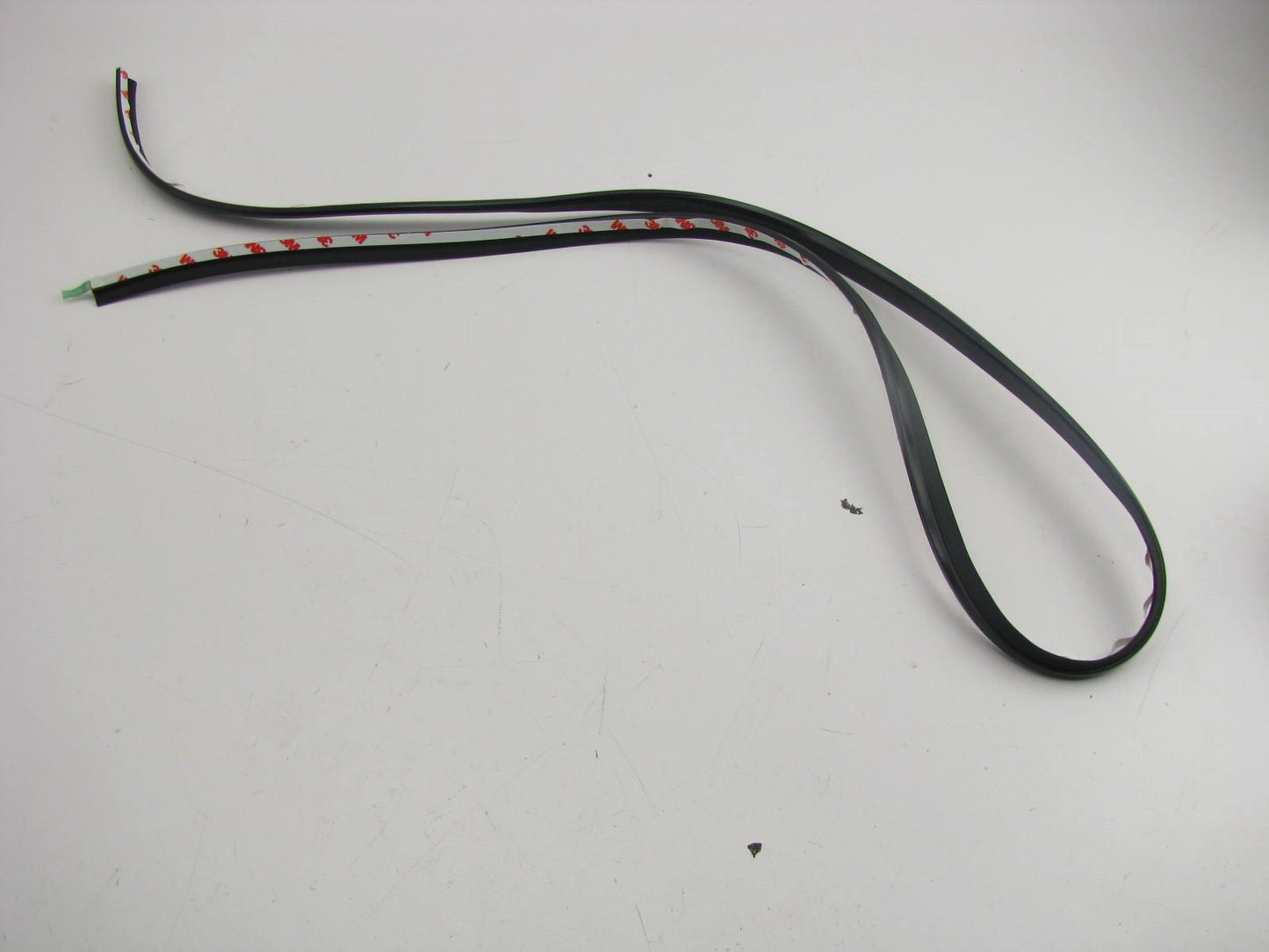 New Genuine Windshield Upper Moulding Trim Seal OEM For 2009 Borrego 861312J000
