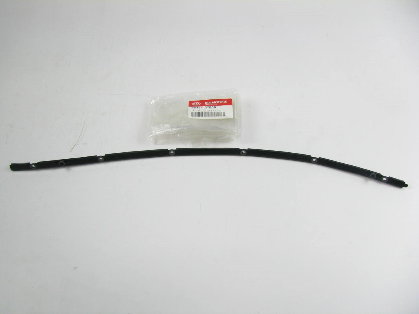 New Genuine Left Windshield Side Molding Retainer Bracket OEM For 15-17 Kia K900