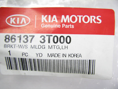 New Genuine Left Windshield Side Molding Retainer Bracket OEM For 15-17 Kia K900