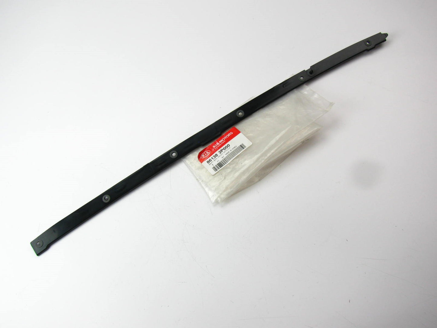 New Genuine LEFT Driver Side Windshield Moulding Bracket OEM For 2011-14 Sorento