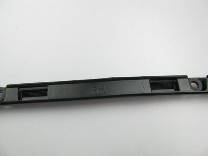 NEW - OEM RIGHT Windshield Moulding Retainer Bracket For 2015-2016 KIA K900