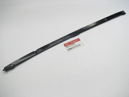 New Right Windshield Moulding Retainer Bracket OEM For 10-12 Sorento 861392P000