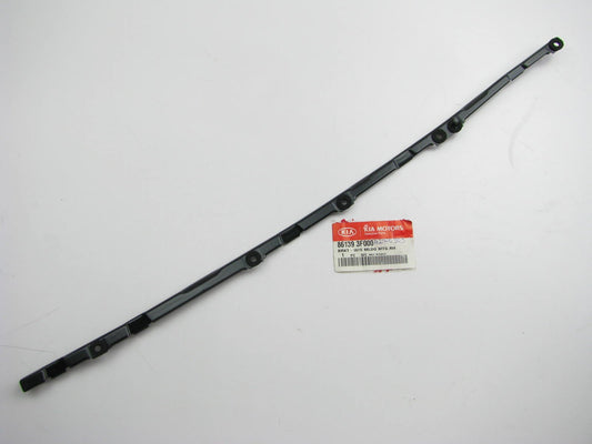 New Genuine FRONT RIGHT Windshield Moulding Bracket OEM For 2004-2008 Kia Amanti