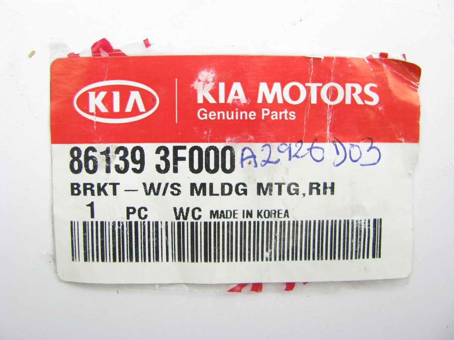 New Genuine FRONT RIGHT Windshield Moulding Bracket OEM For 2004-2008 Kia Amanti