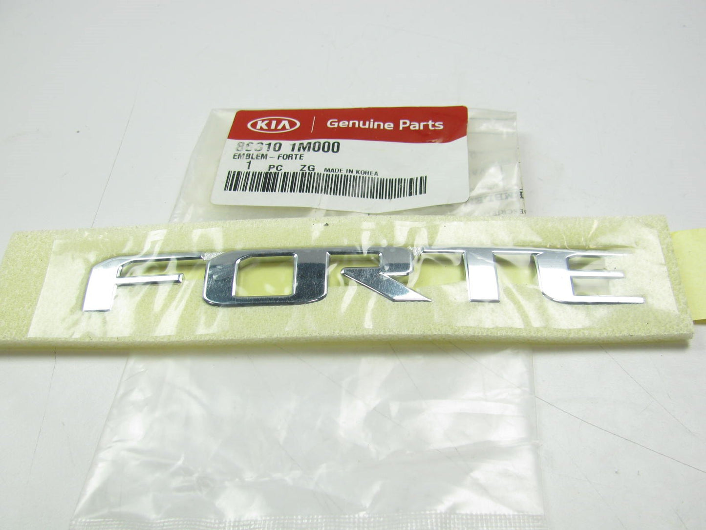 New Genuine FORTE Rear Trunk Lid / Hatch Lid Emblem OEM For 2010-2013 Kia Forte