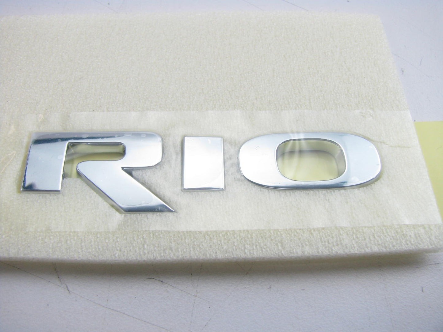 NEW GENUINE *Rio* Hatch Emblem OEM For 12-17 Kia Rio Hatchback 863101W000