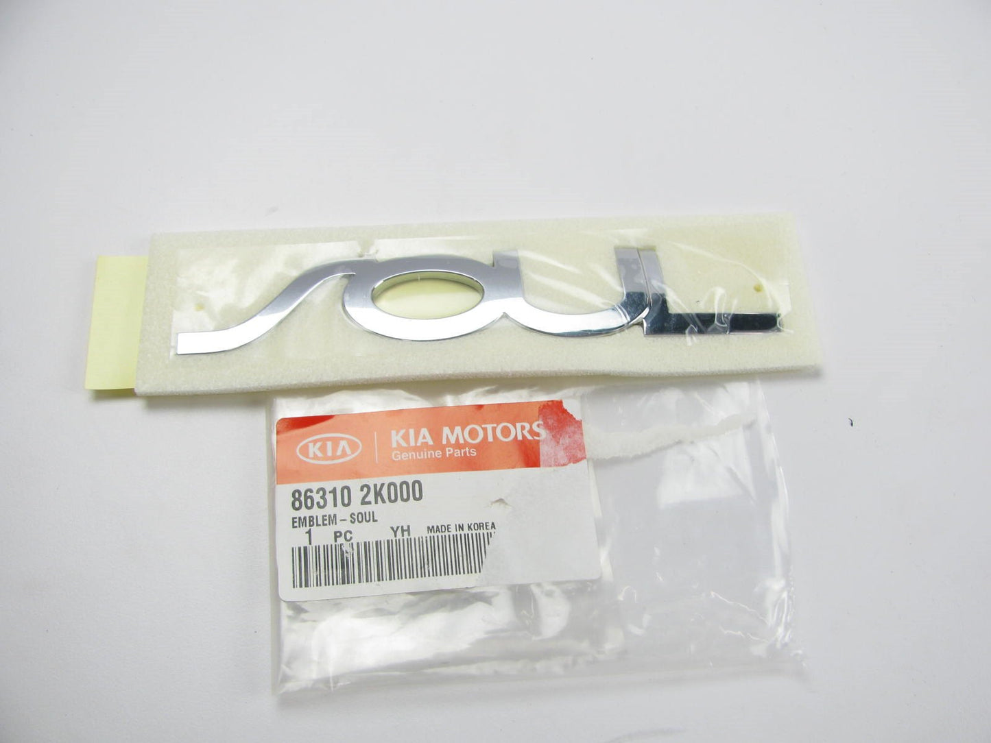 New Genuine Rear Hatch Emblem OEM For 2010-2013 Kia Soul 863102K000