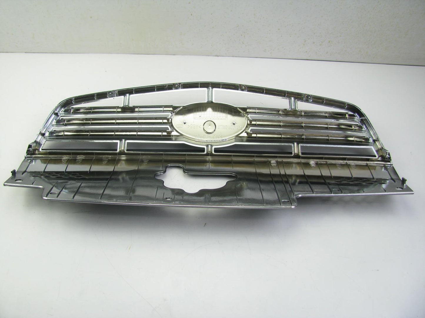 NEW GENUINE Radiator Grille OEM For 2007 Kia Rio Rio5 863611G070