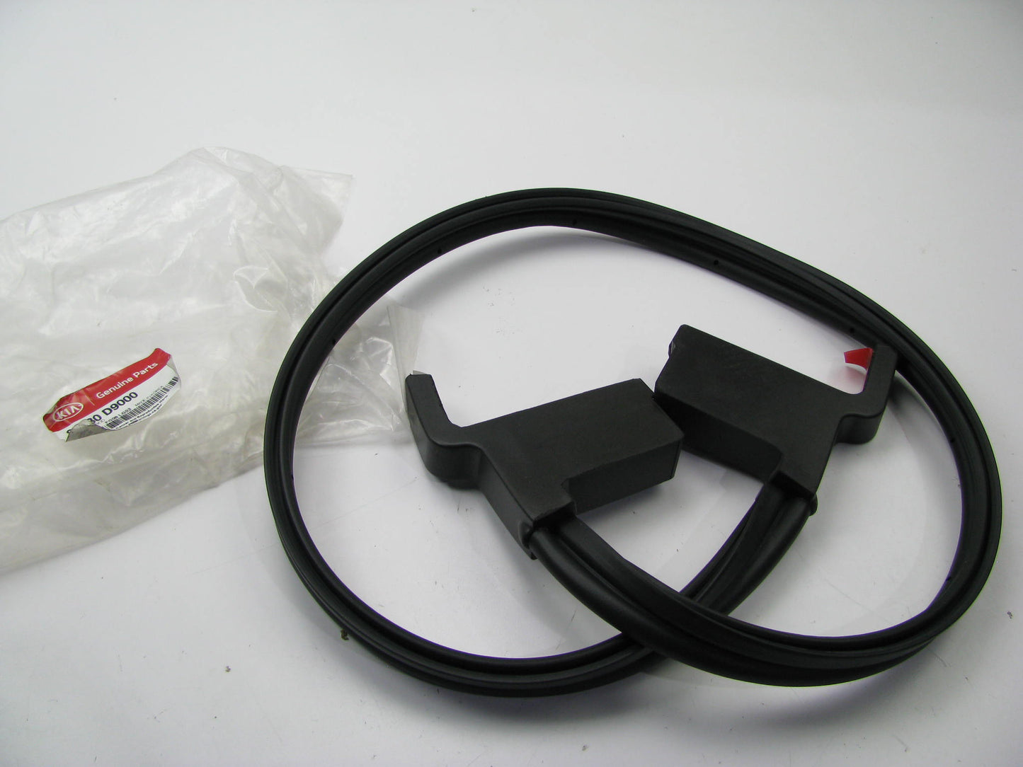 NEW Hood Weatherstrip Seal OEM For 2017-2022 Kia Sportage 86430D9000