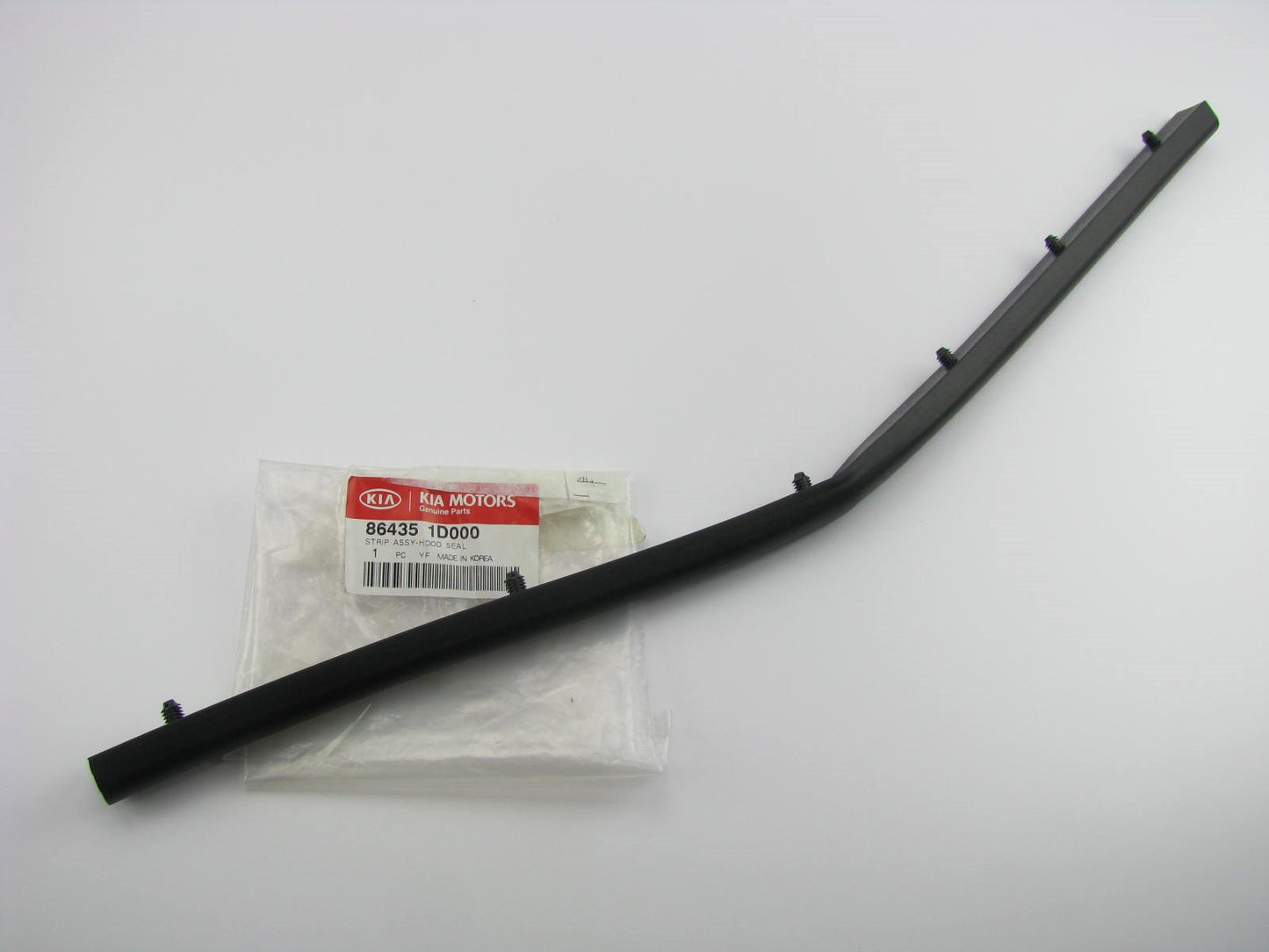 NEW GENUINE OEM Front Hood Seal Gasket Strip For 2007-10 Kia Rondo 864351D000