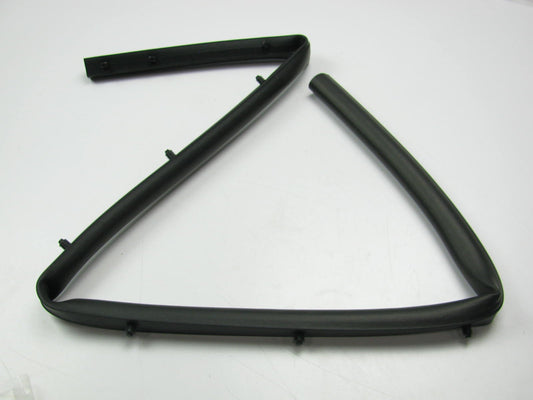NEW GENUINE Front Hood Weatherstrip Seal OEM For 2006-2010 Kia Sedona 864354D000