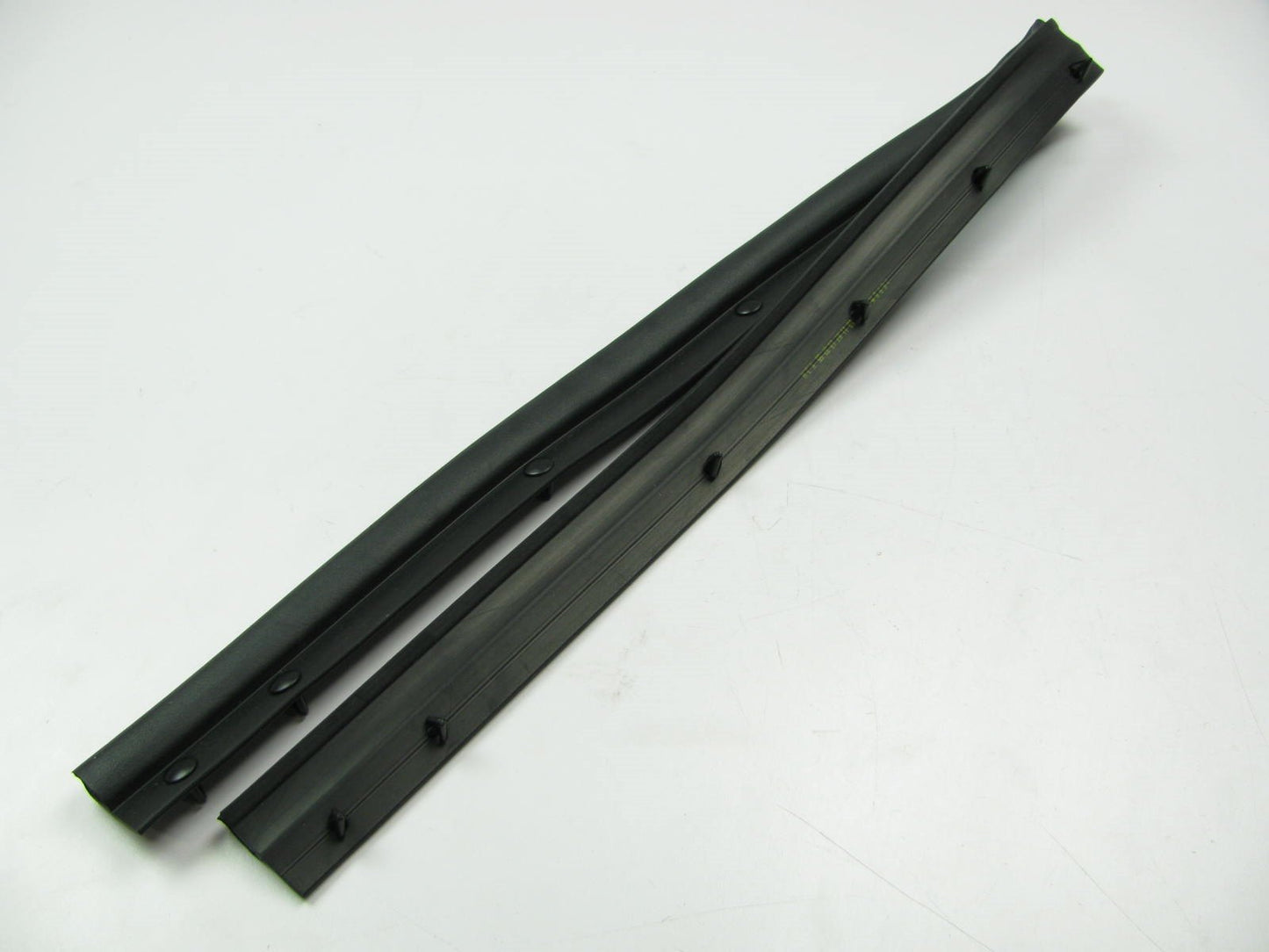 NEW GENUINE Front Hood Seal Strip OEM For 2009-2010 Kia Optima 864552G500