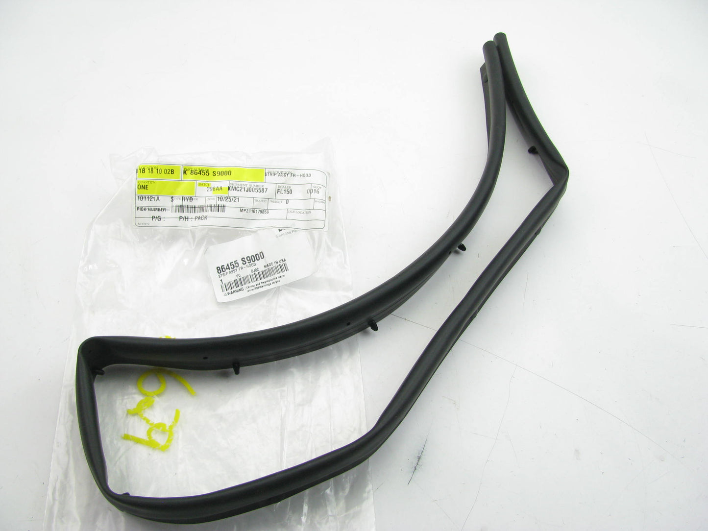 New OEM Hood To Cowl Weatherstrip Seal 86455S9000 For 2020-2024 Kia Telluride