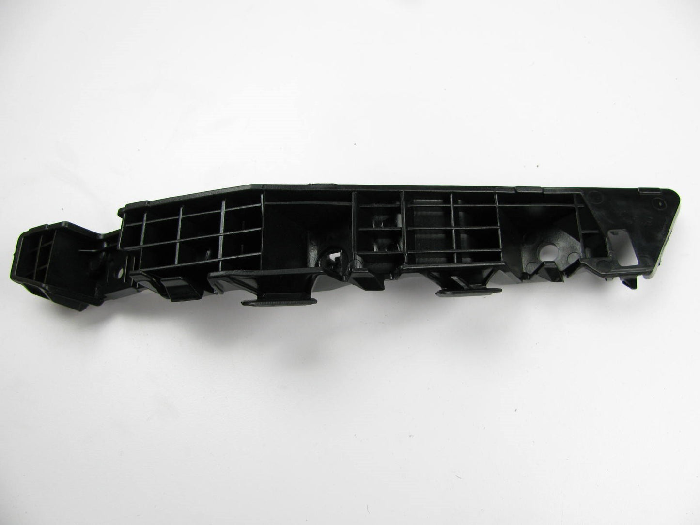 New OEM Front Bumper Left Drivers Side Bracket For 11-15 KIA Sportage 865133W000