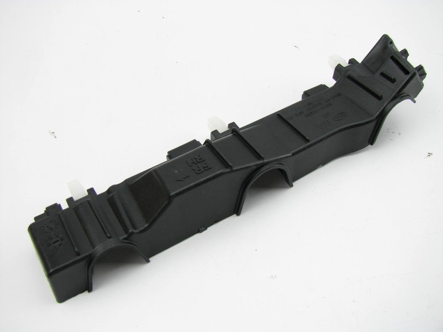 New Genuine Front Bumper Right Guide Bracket OEM For 12-17 Kia Rio 865141W200
