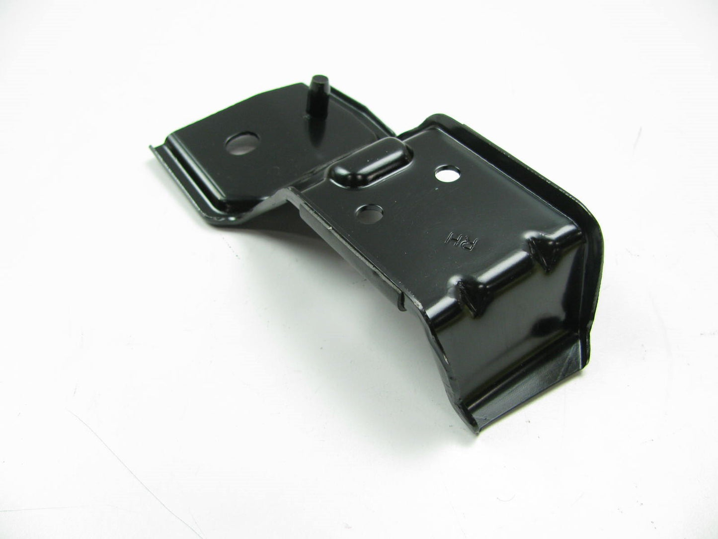 Front Bumper Right Hand (Passengers Side) Support Bracket OEM For 12-13 Sorento
