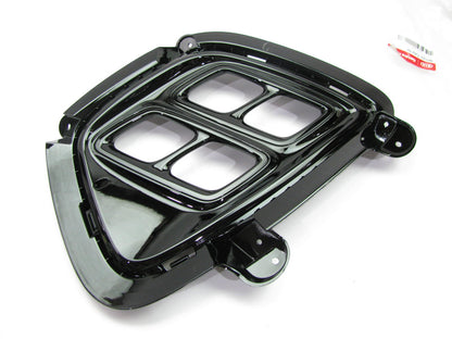 NEW Left Drivers Fog Light Fog Lamp Bezel OEM For 2016-18 Kia Sorento 86525C6210