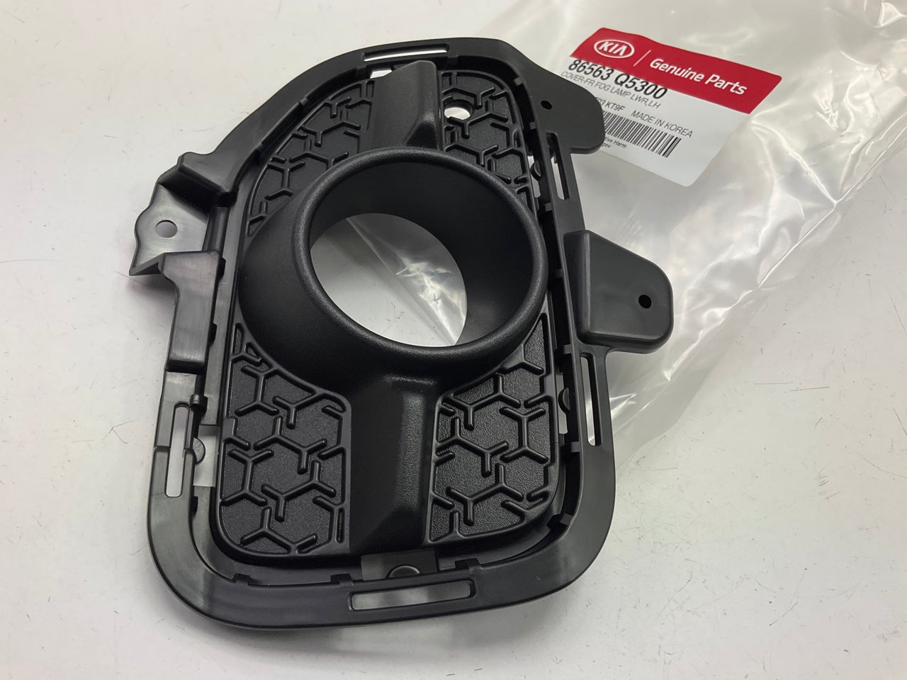 NEW Fog Light Fog Lamp Trim Bezel Left Drivers Side OEM For 2021-2023 Kia Seltos